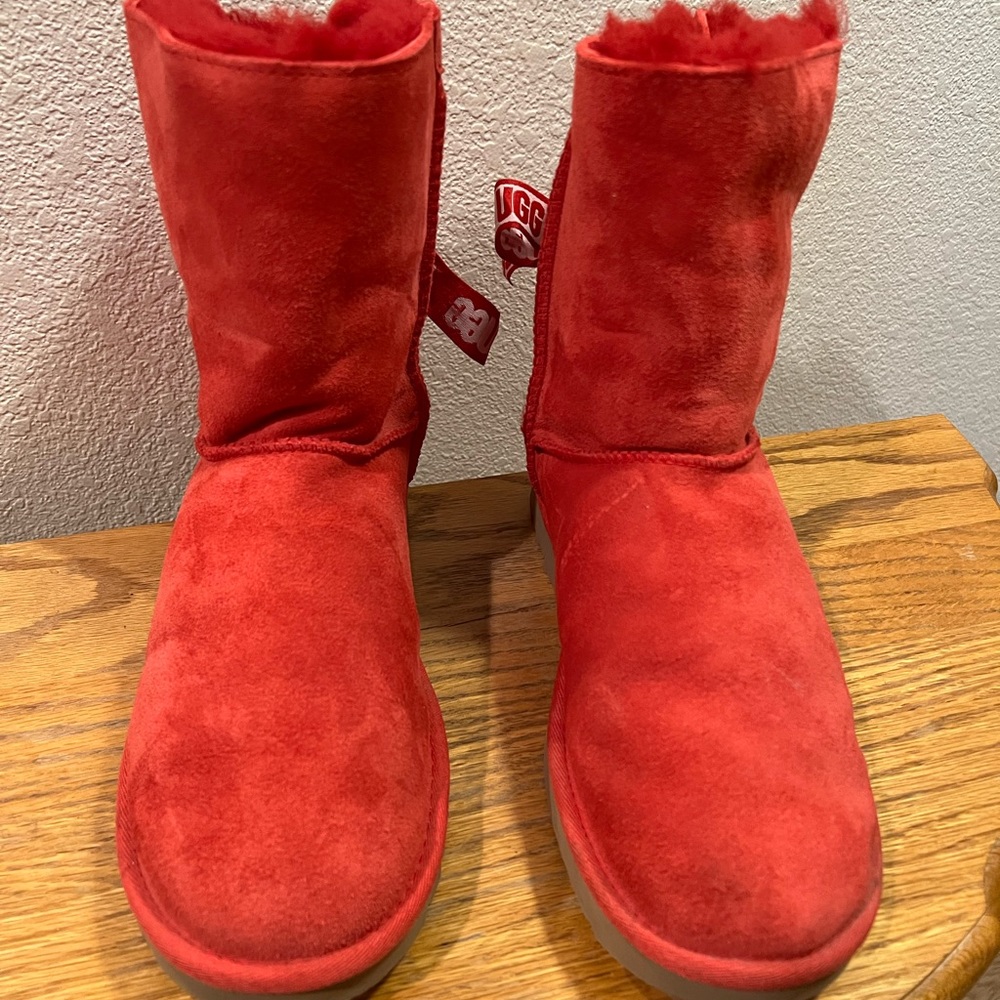 UGG Women's Customizable Bailey Bow Short Boot in Red, Size 9